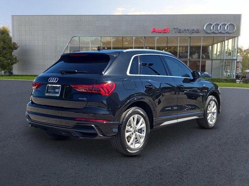 2022 Audi Q3 45 S line Premium