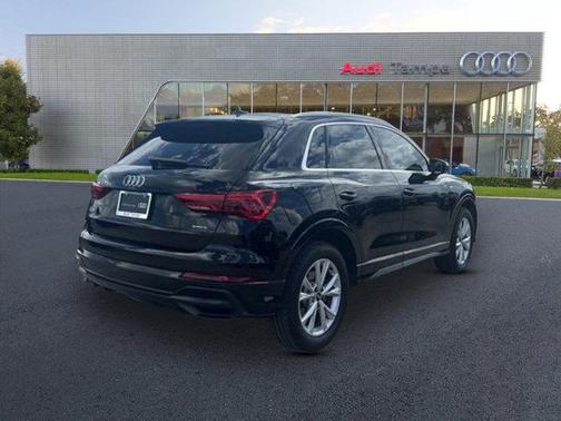 2022 Audi Q3 45 S line Premium