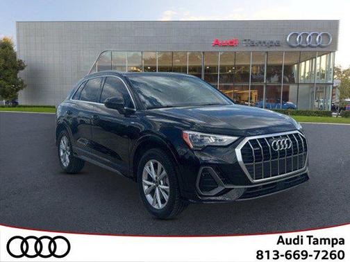 2022 Audi Q3 45 S line Premium