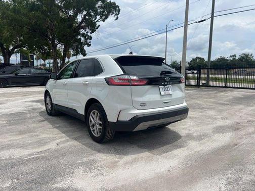 2022 Ford Edge SEL