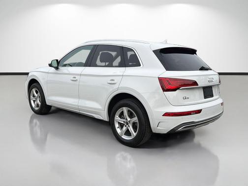 Glacier White 2021 Audi Q5 45 Premium