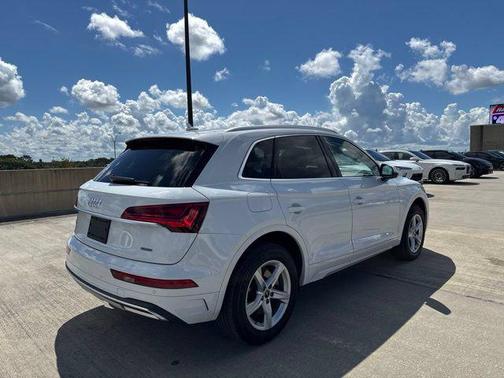 Glacier White 2021 Audi Q5 45 Premium