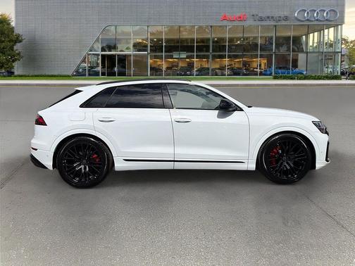 Glacier White Metallic 2026 Audi SQ8 4.0T Prestige
