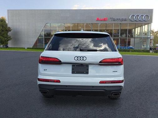 2025 Audi Q7 55 Premium Plus