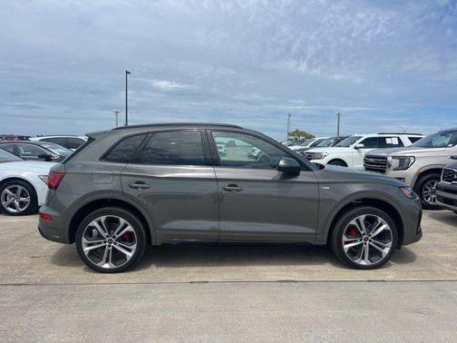 2025 Audi Q5 45 S line Premium Plus