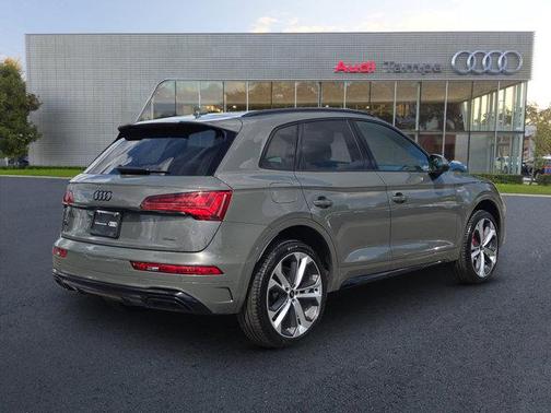 2025 Audi Q5 45 S line Premium Plus