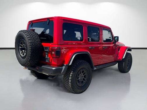 Firecracker Red Clearcoat 2023 Jeep Wrangler Rubicon 392