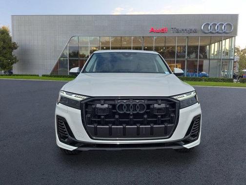 2025 Audi Q7 55 Prestige