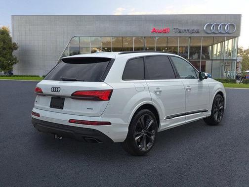 2025 Audi Q7 55 Prestige