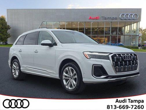 2025 Audi Q7 55 Premium