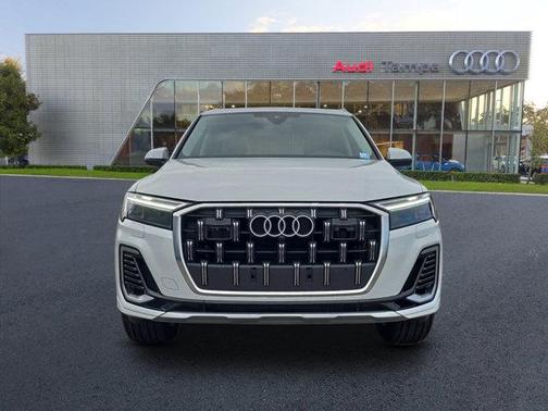 2025 Audi Q7 55 Premium