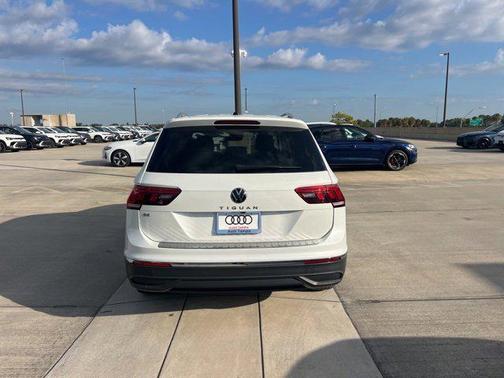 2023 Volkswagen Tiguan 2.0T SE