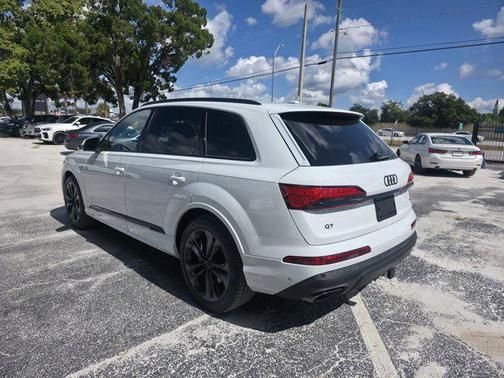 2026 Audi Q7 55 Premium Plus