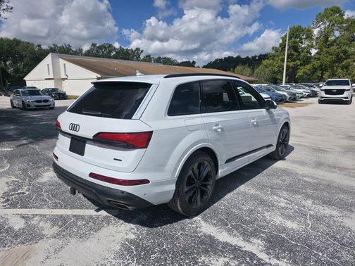 2026 Audi Q7 55 Premium Plus