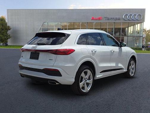 2025 Audi Q5 Premium Plus