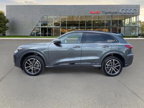 Daytona Gray Metallic 2026 Audi Q5 Premium Plus TFSI quattro S tronic