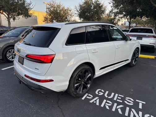 2026 Audi Q7 55 Premium Plus