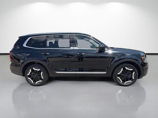 Ebony Black 2024 Kia Telluride S