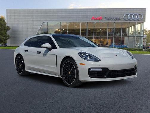 Photo 1 of 29 of 2018 Porsche Panamera Sport Turismo 4S