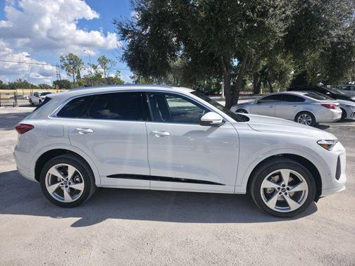 2025 Audi Q5 Premium Plus TFSI quattro S tronic