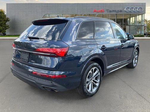 2026 Audi Q7 45 Premium