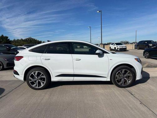 2024 Audi Q4 e-tron Premium Plus 50 quattro