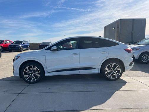 2024 Audi Q4 e-tron Premium Plus 50 quattro