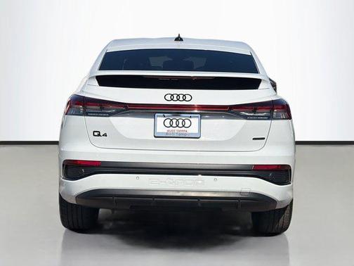 2024 Audi Q4 e-tron Premium Plus 50 quattro