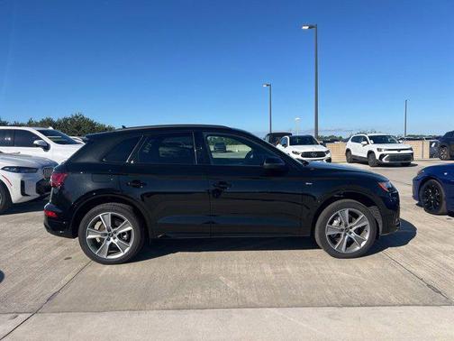 2025 Audi Q5 45 S line Premium