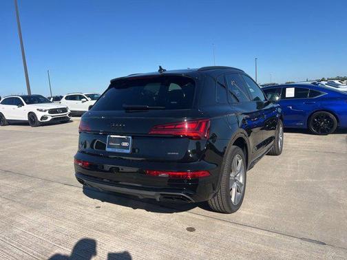2025 Audi Q5 45 S line Premium