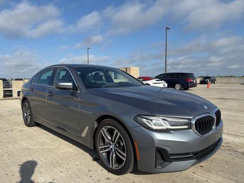 2021 BMW 530 530i
