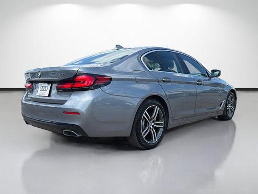 Bluestone Metallic 2021 BMW 530 530i