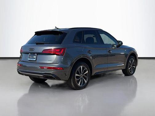 2024 Audi Q5 45 S line Premium