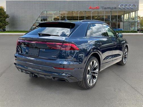 Waitomo Blue Metallic 2026 Audi Q8 55 Premium Plus