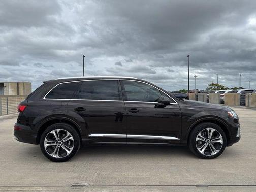 Tamarind Brown Metallic 2023 Audi Q7 55 Premium Plus