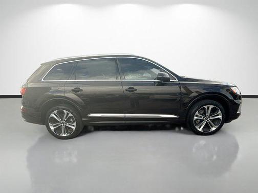 Tamarind Brown Metallic 2023 Audi Q7 55 Premium Plus