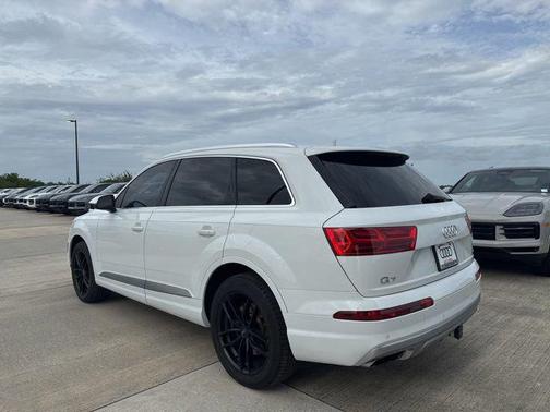 White 2018 Audi Q7 2.0T Premium Plus