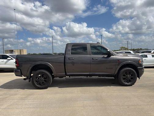 2020 RAM 2500 Laramie Crew Cab 4x4 6'4' Box