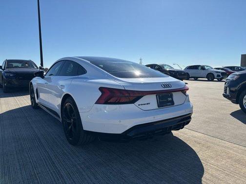 2022 Audi e-tron GT Premium Plus