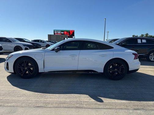 2022 Audi e-tron GT Premium Plus