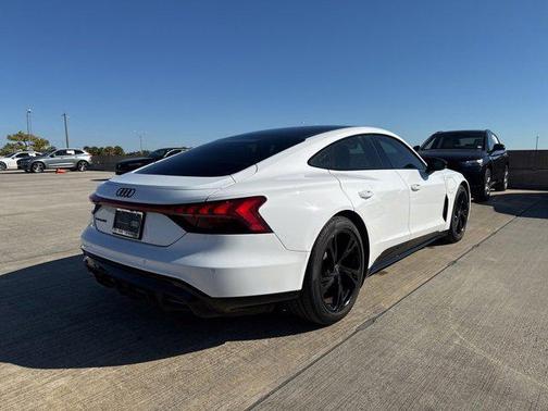 2022 Audi e-tron GT Premium Plus