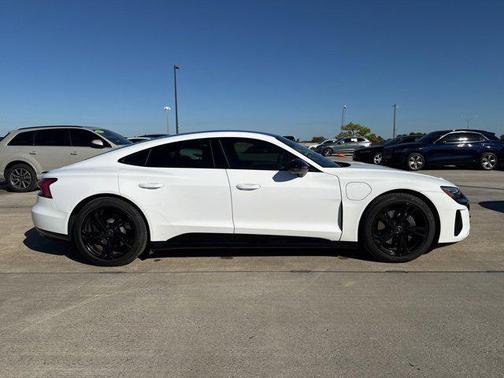 2022 Audi e-tron GT Premium Plus