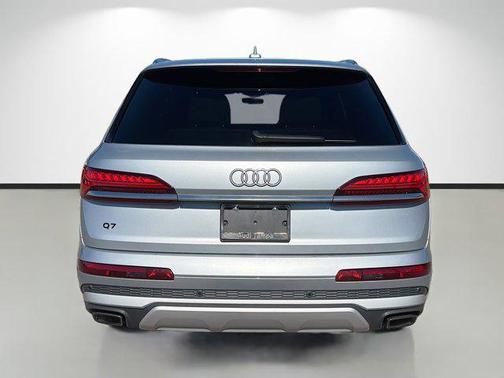 2025 Audi Q7 55 Premium Plus