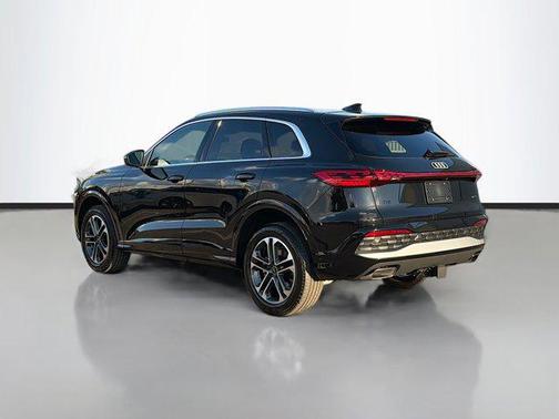 2025 Audi Q5 Premium TFSI quattro S tronic