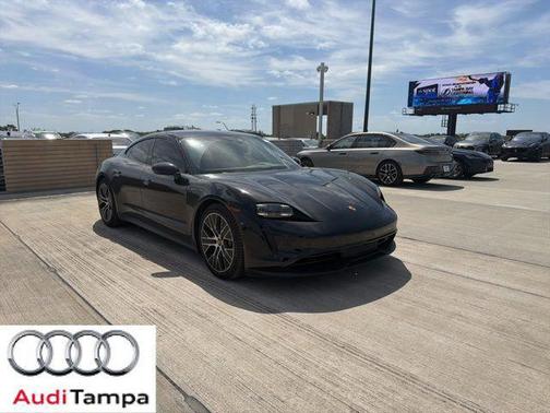Jet Black Metallic 2022 Porsche Taycan Base