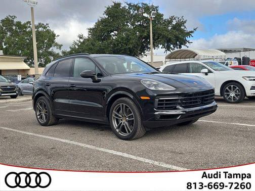 2023 Porsche Cayenne Platinum Edition