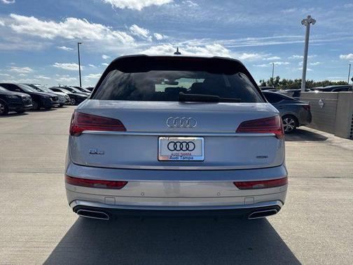 2023 Audi Q5 45 S line Prestige