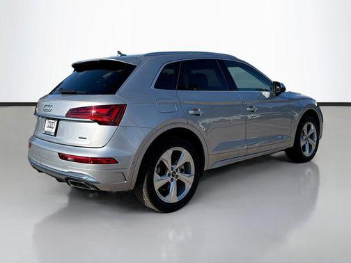 2023 Audi Q5 45 S line Prestige