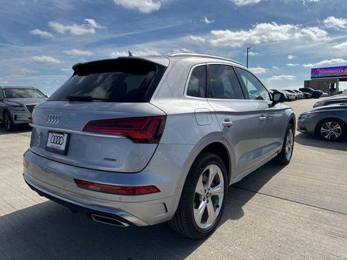 2023 Audi Q5 45 S line Prestige