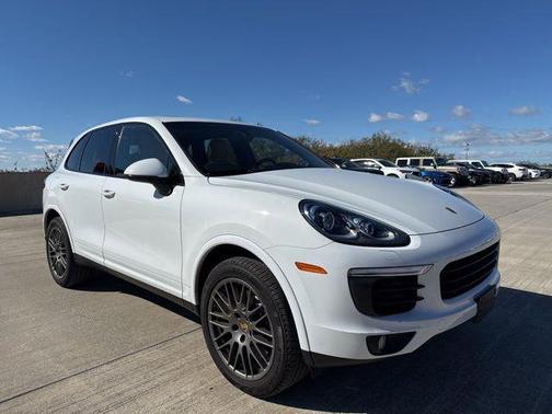 2017 Porsche Cayenne Platinum Edition